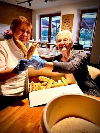 PHOTO-2024-12-03-19-08-15