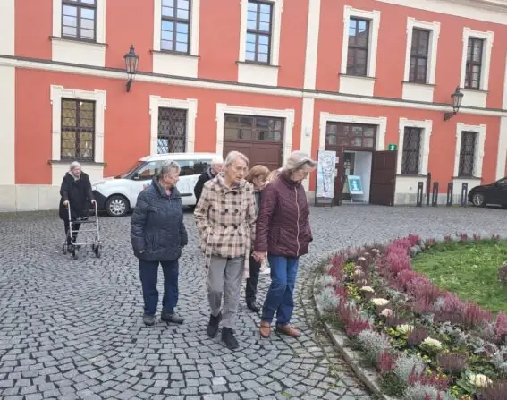 ad606f9c-eaed-440d-a01f-88f0ae7b7267