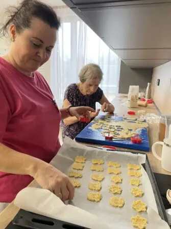 fda57f83-24b7-4cea-938d-9b8833c63354