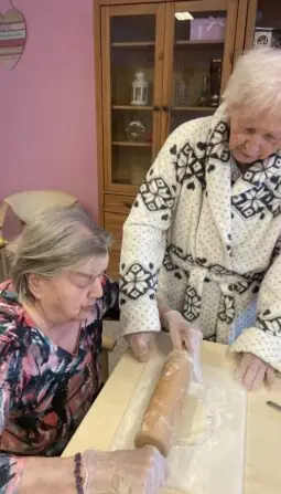 76575494-0B5C-4124-A7B4-FE305A15B31B