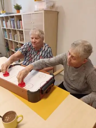 AA734638-ED11-4231-A212-2F5F010BA23D