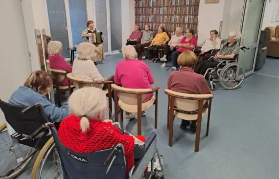 c6a3b22f-1b4b-44d4-bb0c-dfbc37f080f2