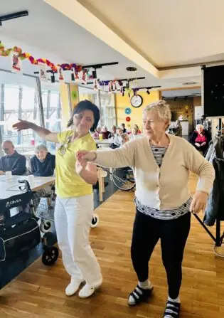 221c0219-1c37-4315-805a-fe315b85e8d5