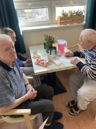 538E00E9-5801-4048-A04D-5D5605E7561A