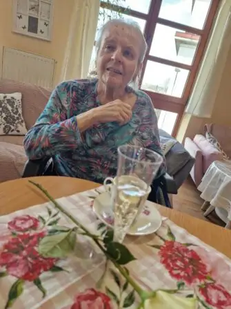 b156d97a-ed92-43c5-8746-6ceb79d3ae80