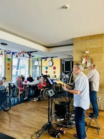 d1a523ab-f12e-4c56-9409-fcdbb5c585f7