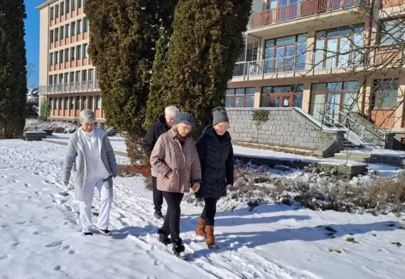 e4289cc2-8a00-4571-99ff-3d5bba9ceca1