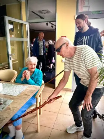 04ea22bd-8f5f-4e6c-8b48-b98b92b77e82