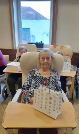 08c74106-b5b5-4cea-9883-174f820df7a2