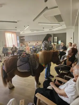 09c80437-0367-40d1-a83b-93e52afee604