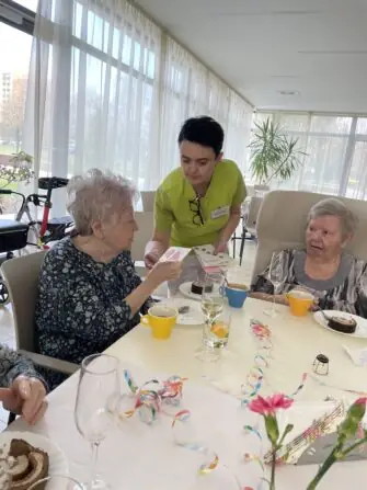 825bd01a-fd53-4d7b-880c-ee45e7a35899