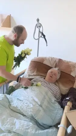 85c25542-52ea-4ae0-8493-6a63d1bfd75b