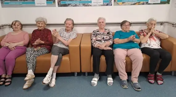 34375697-2c71-4969-8167-a05731410fd6