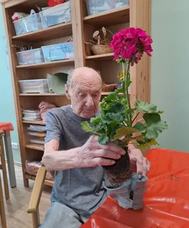 715060a6-0815-4f2a-a045-3cc646c4ad27