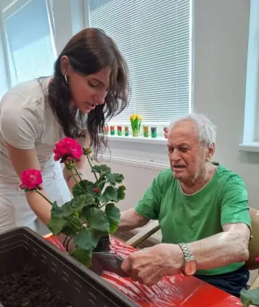 96ccf374-4eeb-465f-a66e-cb584c2926c9