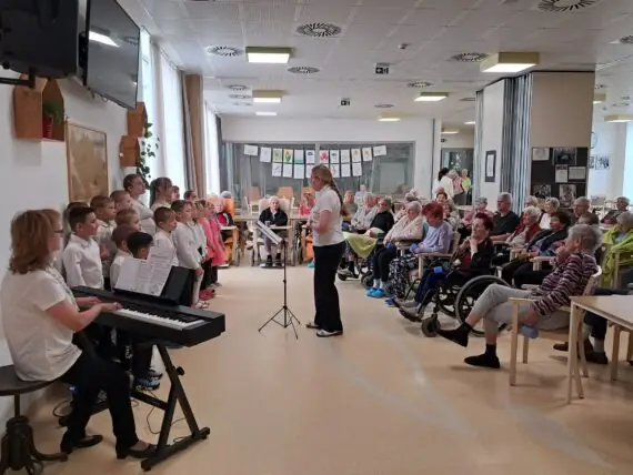 WhatsApp Image 2025-05-06 at 15.09.03 (2)