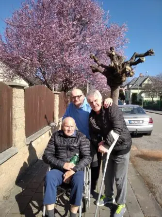 c8128bb8-8b27-42f9-bf33-b4973b0230f5