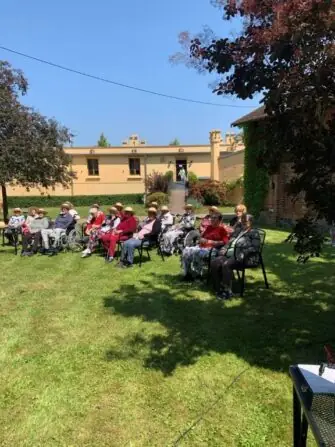 2025 06 12hudební vystoupení zahrada (15)