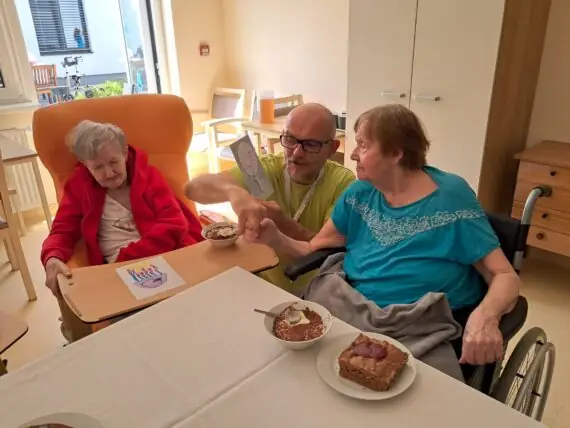 4a39bd3d-64b8-42d0-87f3-e2e554ff6bdd