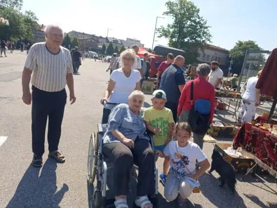 77B13C5F-F912-4C31-849B-598CB705EA30