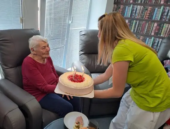 8beb2fec-ff95-4ce8-bdb3-d0009796ce0c