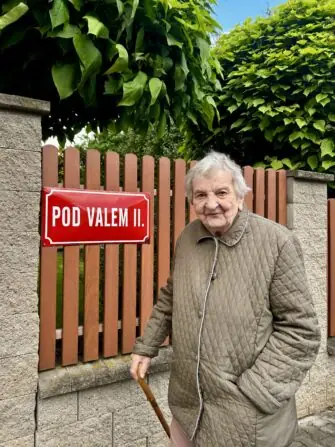 994d4832-b37d-49af-88a9-16c333ea5039