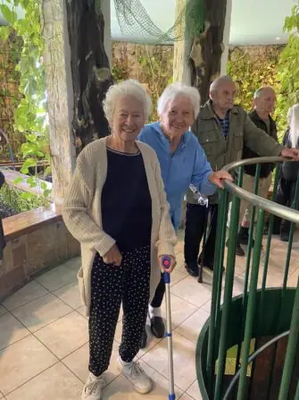 CD2D698D-51AA-4633-BC67-7E12F806FB82