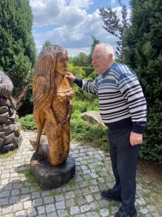 F4FBF0FC-C3FF-4EA8-AF2F-B624D45B0771