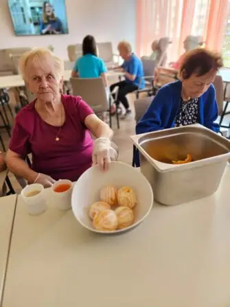 f1cea511-b28c-489f-a52a-e1e0caa2488a