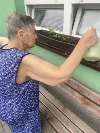 1D68AD12-6CF7-41C9-A3D8-3BBED4E3A7C0