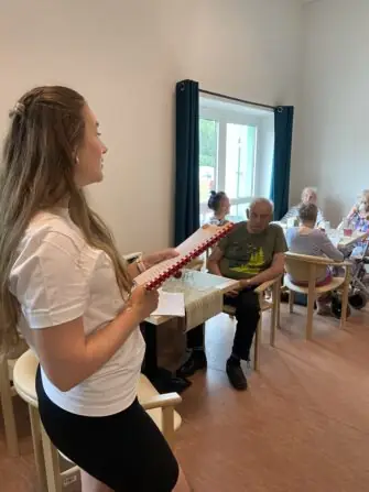 2D97AFF3-7F7B-4624-BF9F-23A52577BE45