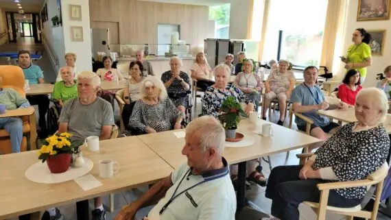 516721890_717019444374380_5429645920646410274_n