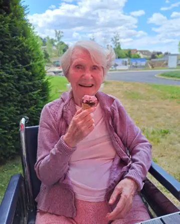 52d8b7f4-542c-4f2f-ae1f-9fed19fd6707