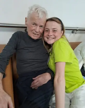 ff23f560-08cb-497c-8688-389b0714f6be