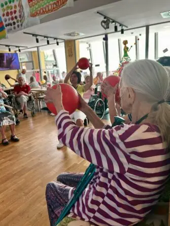 0bb33c2a-8503-4ec7-bcf2-be14f2b0d86f