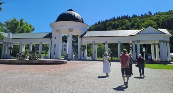 371289e7-c28f-4ebe-a8ba-e477857d62fc