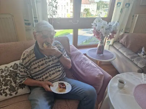 84672ce6-7774-4c8d-84a5-aa6cd3b0a33c