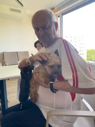 8B514C1E-4531-4DB8-BE0B-DEE9A6A01373