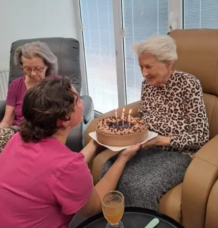 21f5ad1c-cf0c-48e7-8cde-a7fe794e09a5