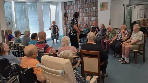 561d923e-d15b-4cd5-ac83-22d1e54b3c76