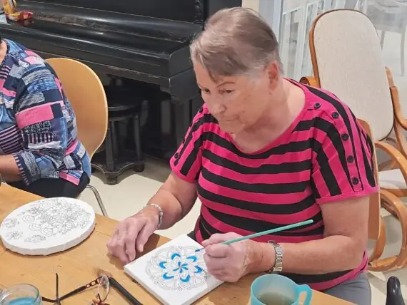 698d4e13-5992-46e0-9882-f834e63ae985