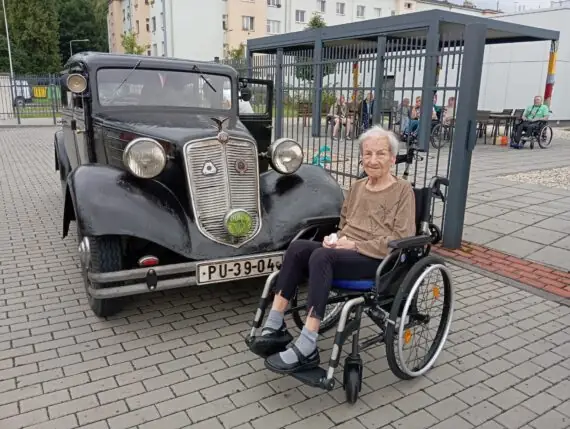 769cb5b7-be78-488c-aaa7-8e8461da569b