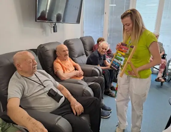 7b84471c-0a57-4fed-8a65-c41bdff3c247 (1)