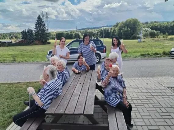 d8c1ead8-6fe2-477b-90ac-e757d1f926bc