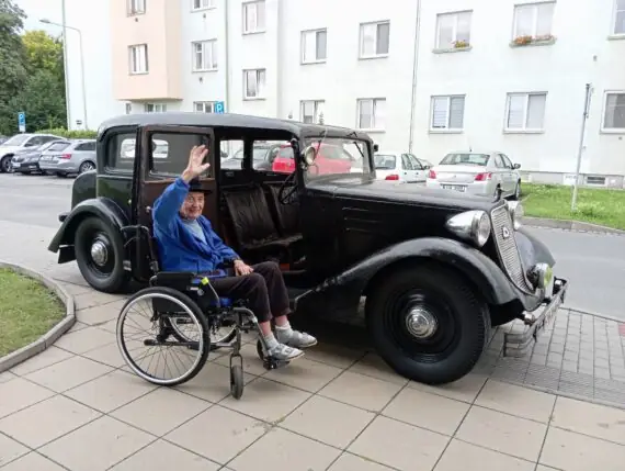 ed89ab12-f193-495c-b91a-223a668ef6e5