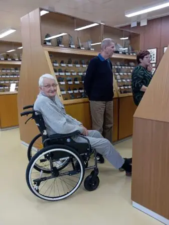 4b054ea6-e572-46b9-8e51-4e2890fb7be2