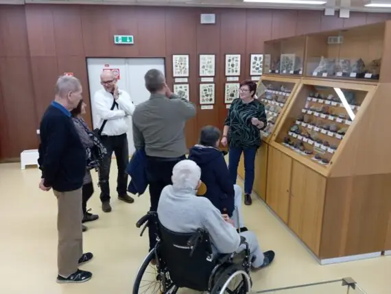 63194e38-a1f1-4e1b-b274-54062bc14517