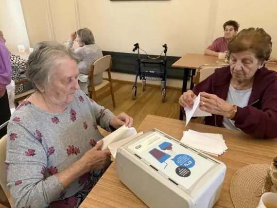 7302199a-3bd6-4fa7-bd59-afc98e592c8a