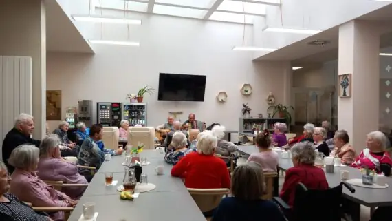 85679141-8ca7-45b6-b0f7-f285f4ed5cb9 (1)