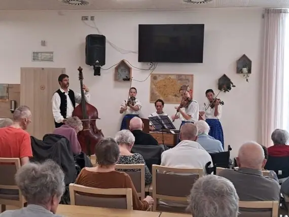 d023ded4-bebc-4193-9f42-2347ad846358